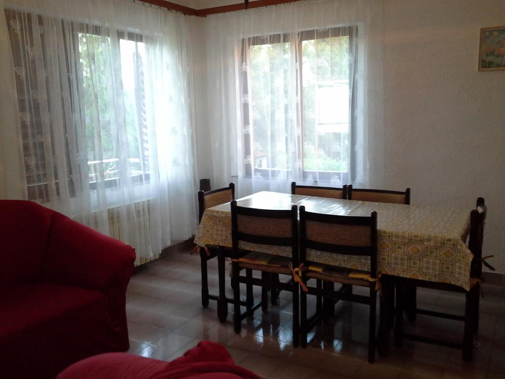 Berto Apartment Nerezine Bagian luar foto