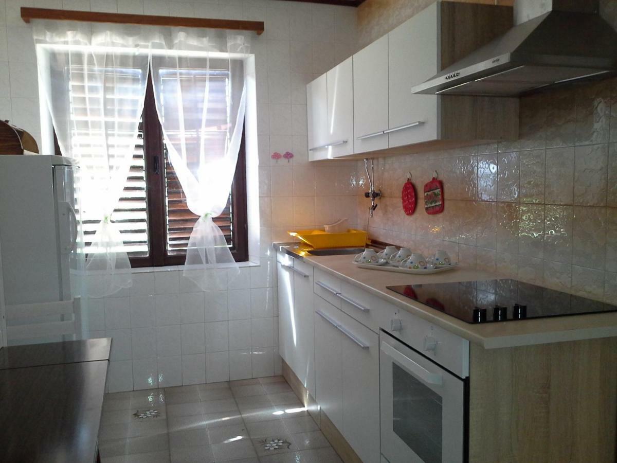 Berto Apartment Nerezine Bagian luar foto